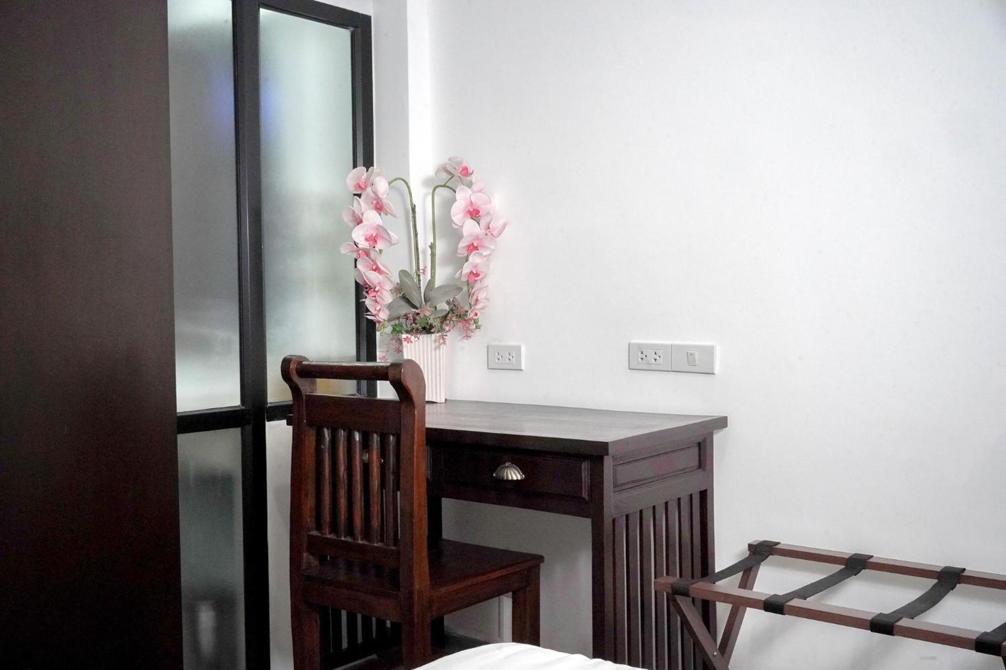 Singharaj Boutique Hotel Чиангмай Екстериор снимка