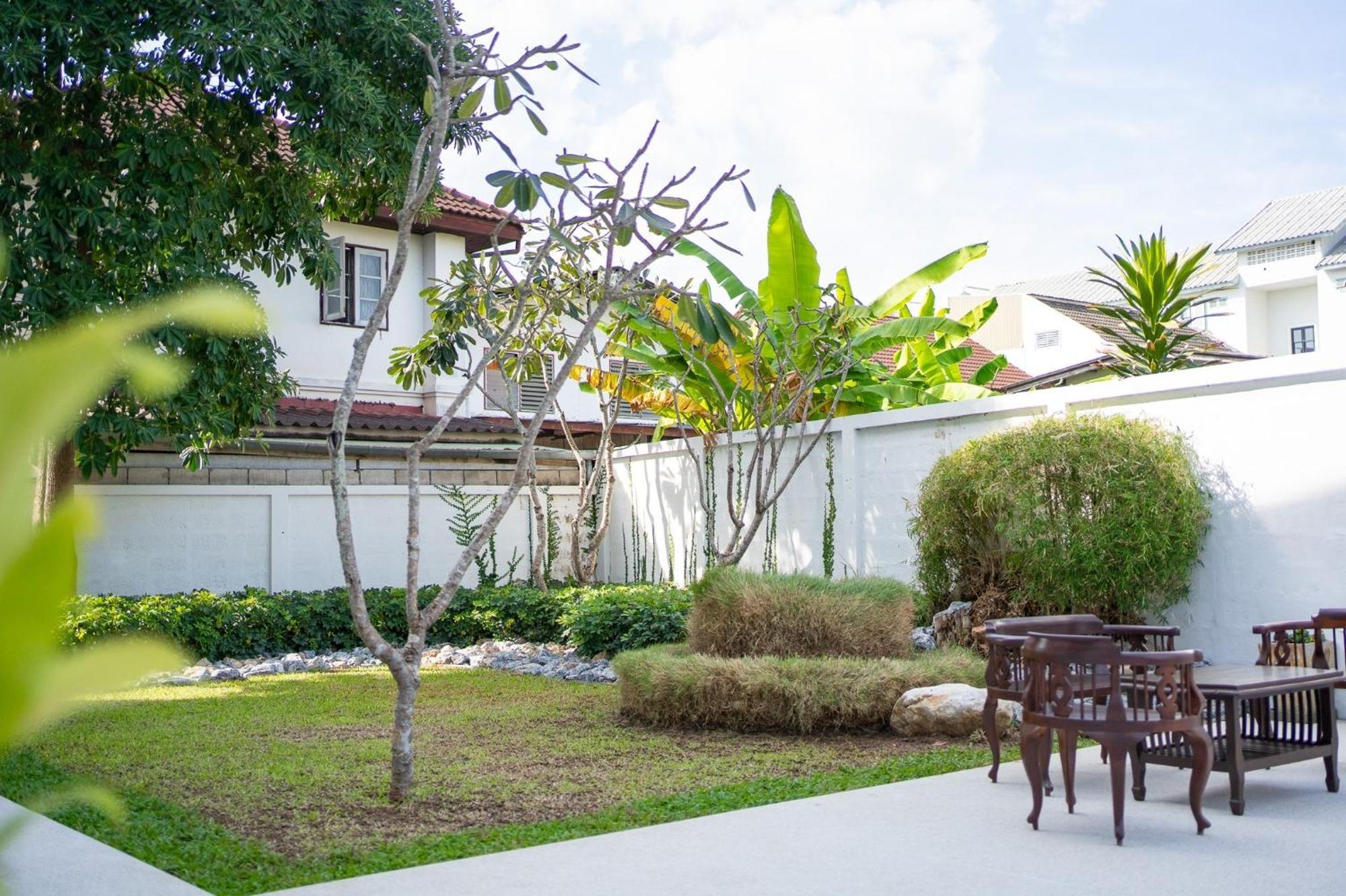Singharaj Boutique Hotel Чиангмай Екстериор снимка